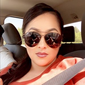 Meet your Posher, Lili